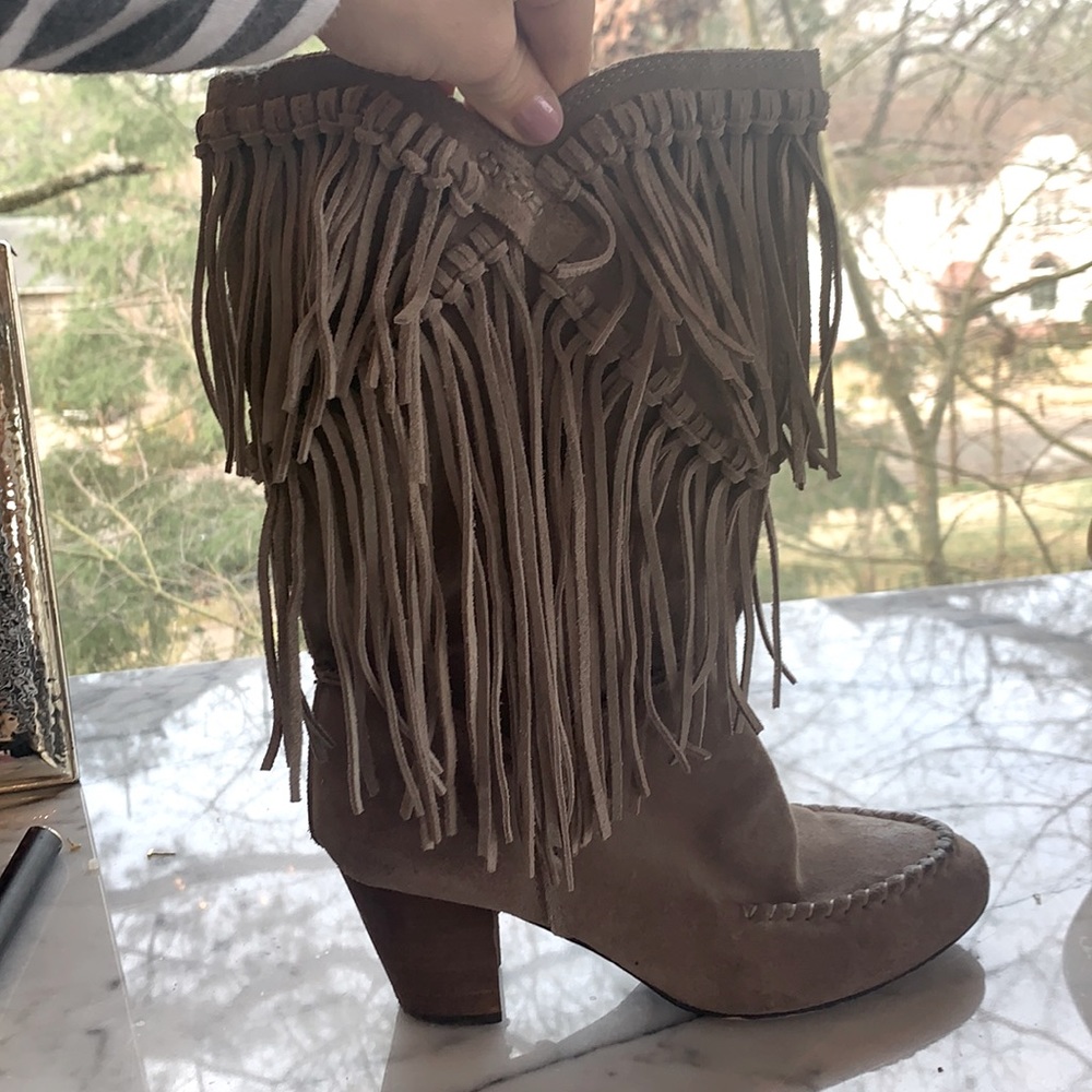 Fringe boots